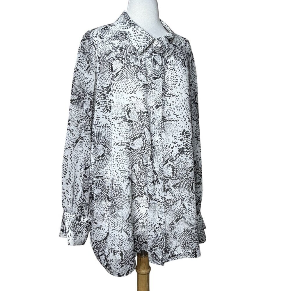 Calvin Klein Snakeskin Blouse Plus Size 3XL Black White NEW WITH TAG